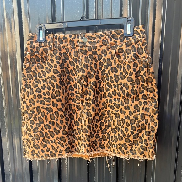 Entro Women’s Leopard Cheetah Animal Print Denim Mini Skirt M - Picture 1 of 12